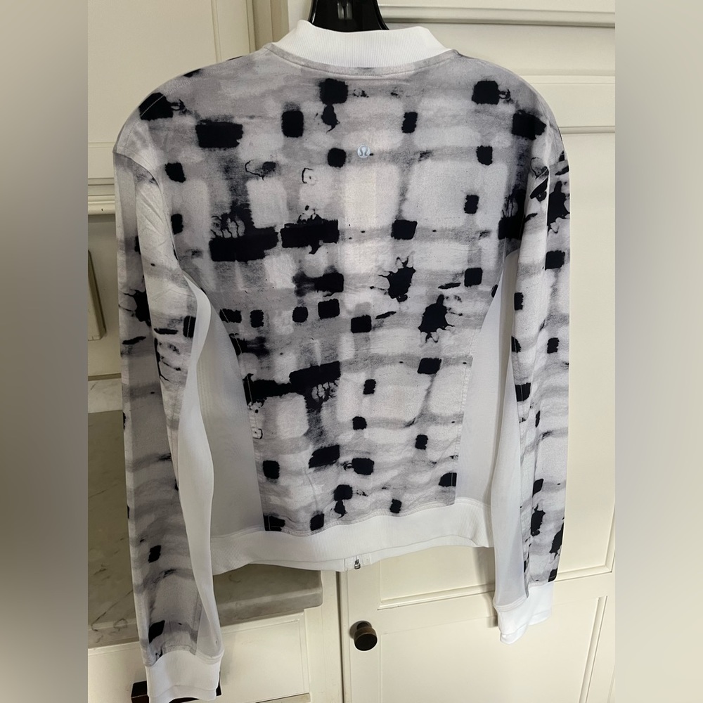 Lululemon. New without tags.